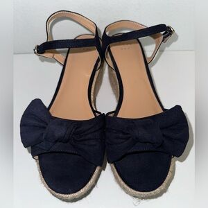 A. New day Happy Red Bow Sandal Platform shoe